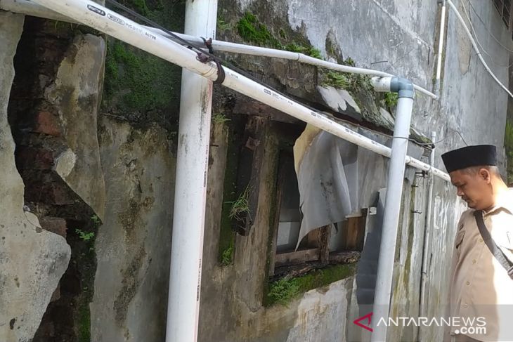 Puluhan rumah di Nyalindung Sukabumi rusak akibat terdampak pergerakan tanah