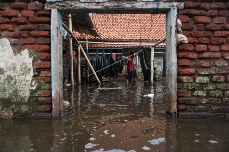 Produksi batik terhambat karena rob