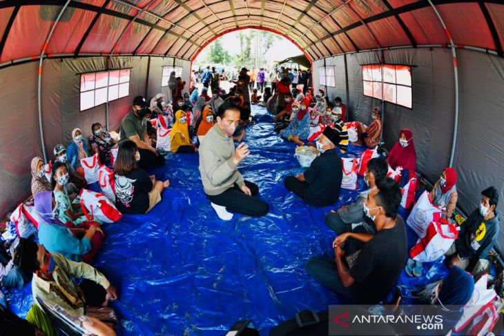 Presiden Jokowi pastikan distribusi bantuan korban erupsi Semeru