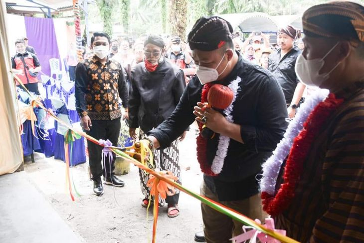 Peresmian Sanggar Seni Nimas Ayu Kinanti Sui Melayu Raya