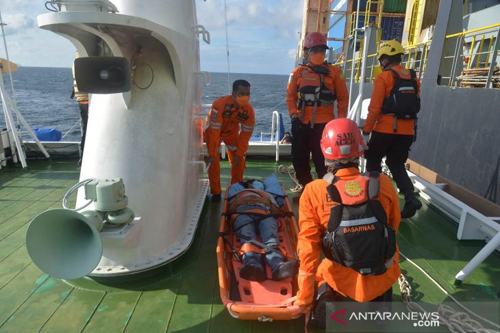 Evakuasi ABK kargo Liberia di Perairan Selat Benggala Aceh