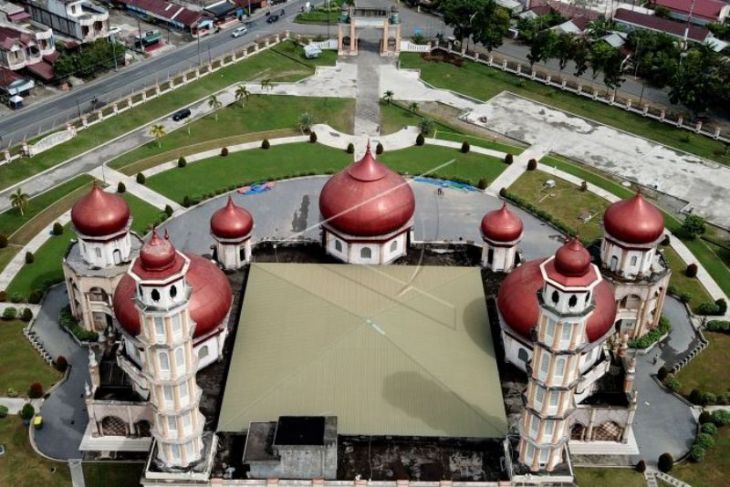 Masjid Agung Baitul Makmur Aceh Barat