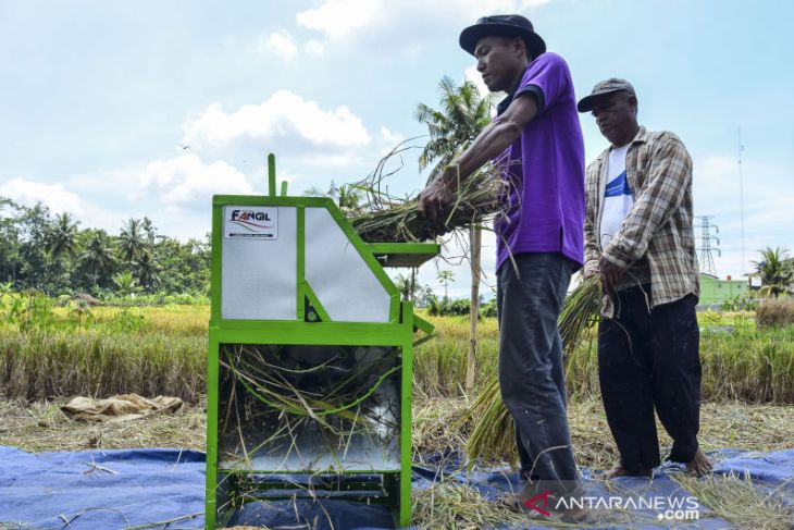 Inovasi mesin perontok padi 