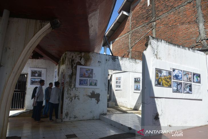 Pameran foto tsunami pandemi Aceh