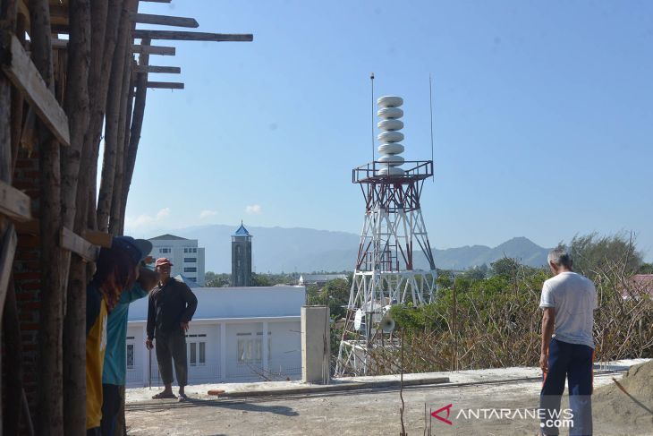 Uji fungsi sirene tsunami di Aceh