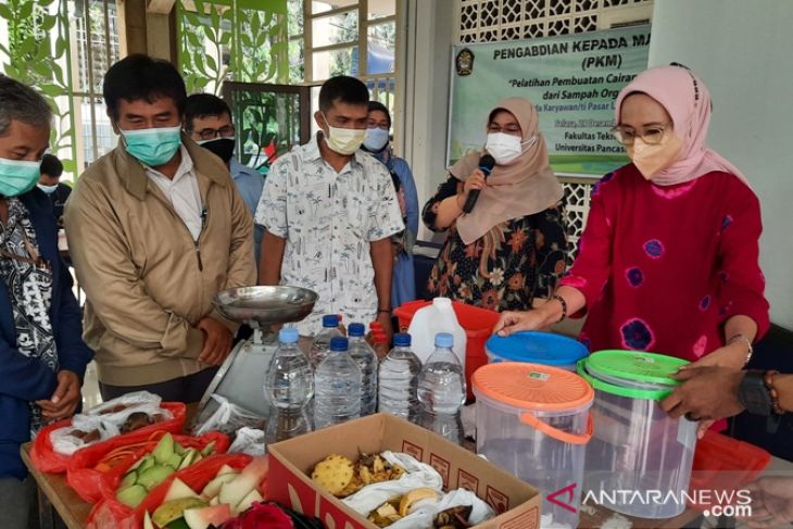 Pelatihan pembuatan Eco Enzym dari sampah organik