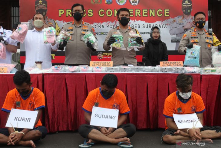 Polrestabes Surabaya Ungkap Kasus Peredaran Narkoba