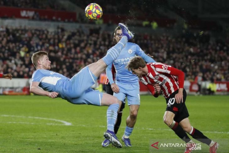 Manchester City puncaki klasemen sementara usai kalahkan Brentford 1-0