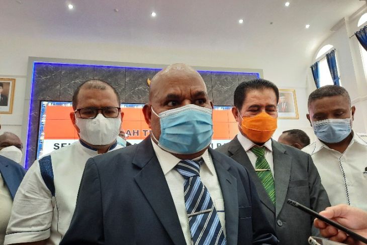Gubernur Papua sebut proses pengobatannya  sesuai prosedur perundangan