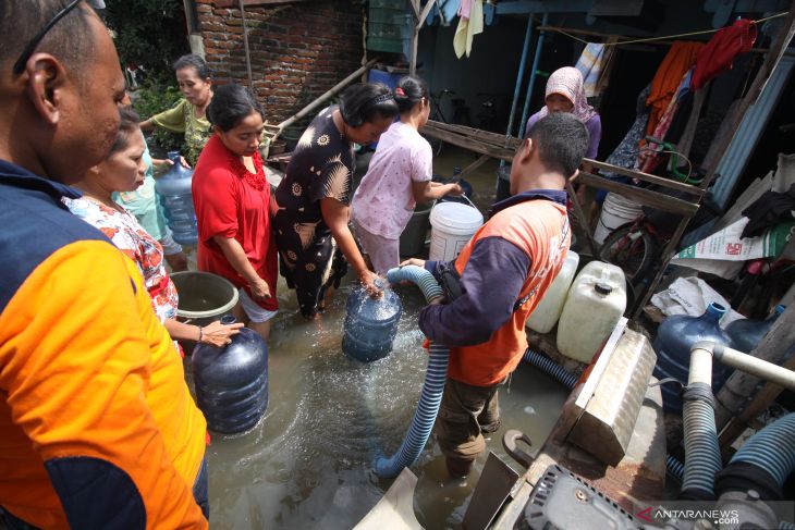 Bantuan Air Bersih Banjir Pasuruan