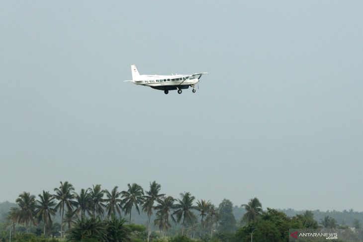 Penerbangan Perdana Pesawat Perintis Banyuwangi-Sumenep