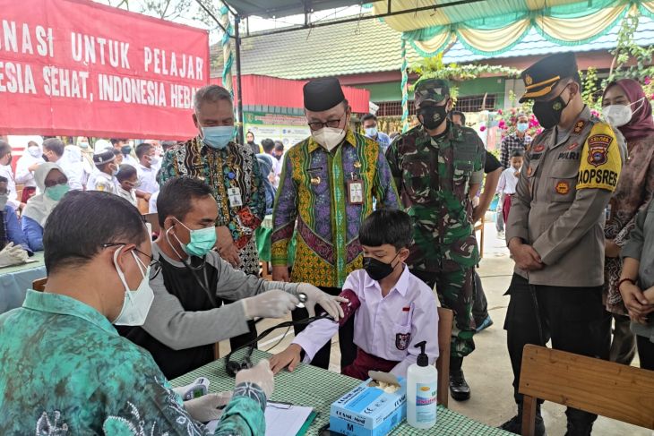 Ratusan siswa SD di Tabalong ikuti vaksinasi COVID-19