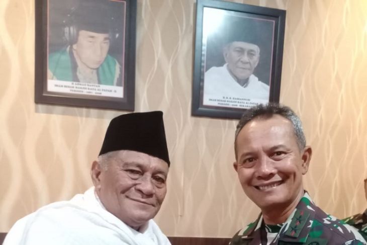 Pangdam Pattimura merasa bahagia diterima oleh Imam Masjid Alfatah