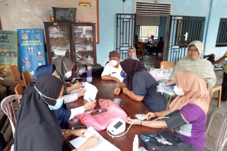 Realisasi vaksinasi petugas publik di Bangka lampaui target
