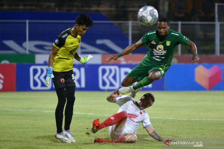 Persebaya menang tipis atas PSM 2-1