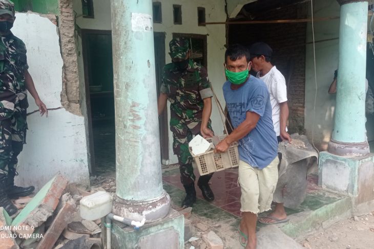 Banten's earthquake has damaged 1,909 houses in Pandeglang: BPBD
