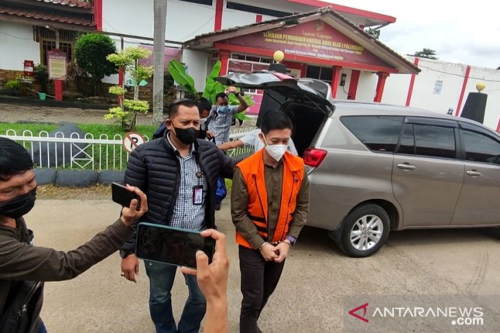 Terdakwa kasus suap Bupati Muba Dodi Reza Alex  dipindahkan ke rutan Palembang