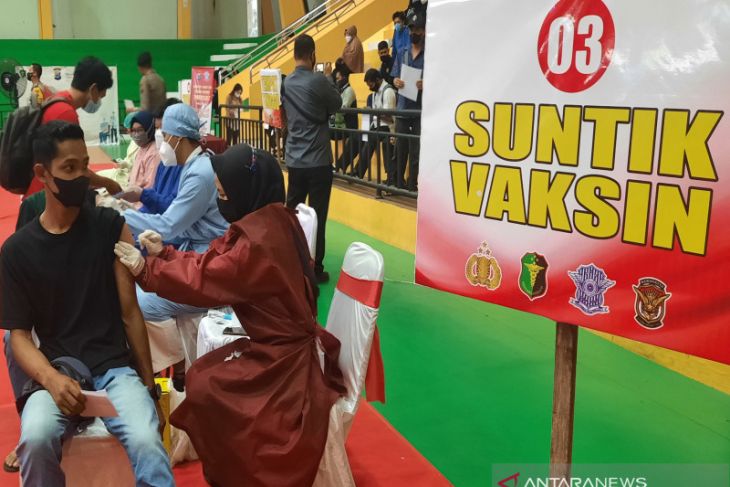 Pakar: Sebaiknya booster diberikan jika vaksinasi sudah lengkap 70 persen