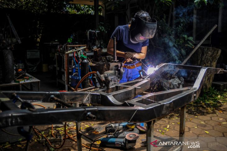 Mobil Hot Rod karya mahasiswi ITB