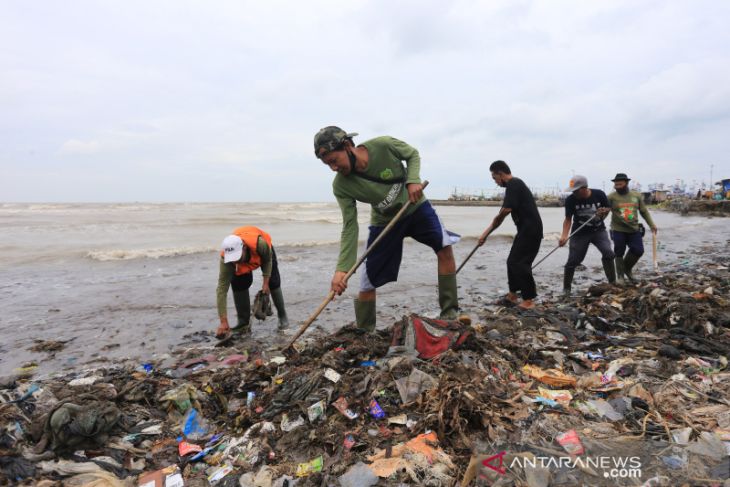 Aksi bersih pantai 