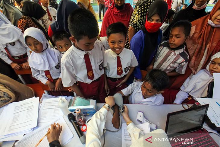 Vaksinasi siswa sekolah dasar persiapan PTM 100 persen