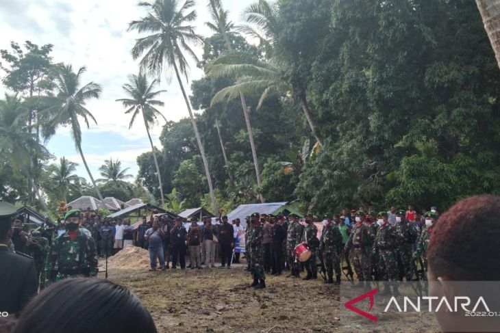 Fallen soldier Miskel Rumbiak buried in West Papua's Raja Ampat