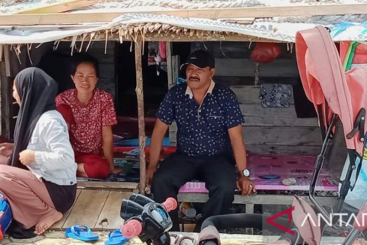 Masyarakat Pulau Pinang Tambelan hidup berpindah-pindah