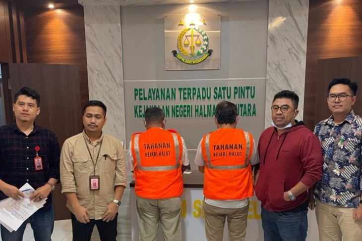 Dua tersangka kasus dugaan korupsi Panwaslu Halmahera Utara ditahan tegakkan hukum