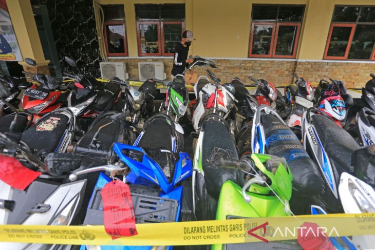 Sindikat pencurian kendaraan bermotor 