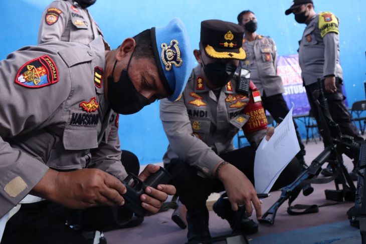 Dua senjata api personel ditarik, ada apa?