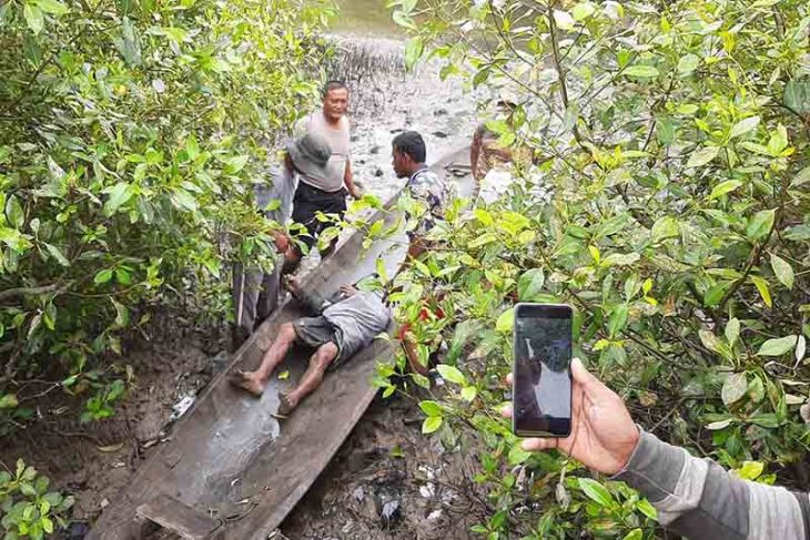 Penemuan Mayat Pria Hebohkan Warga - ANTARA News Aceh