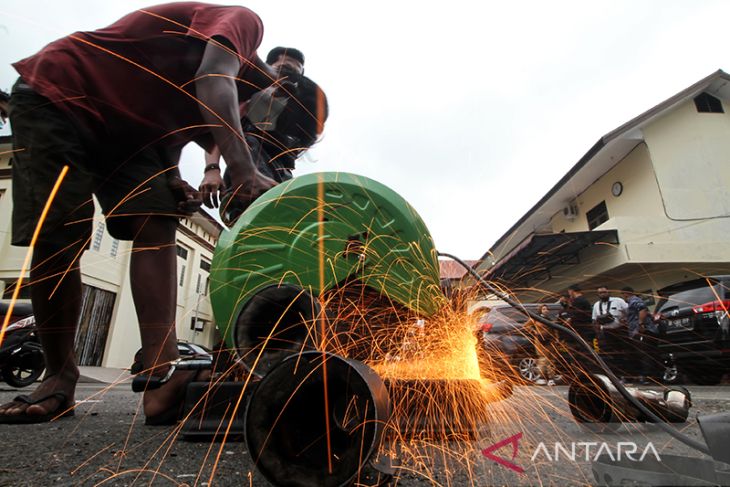 Penindakan pelanggar knalpot brong