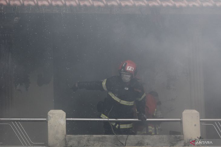 Kebakaran rumah di Surabaya