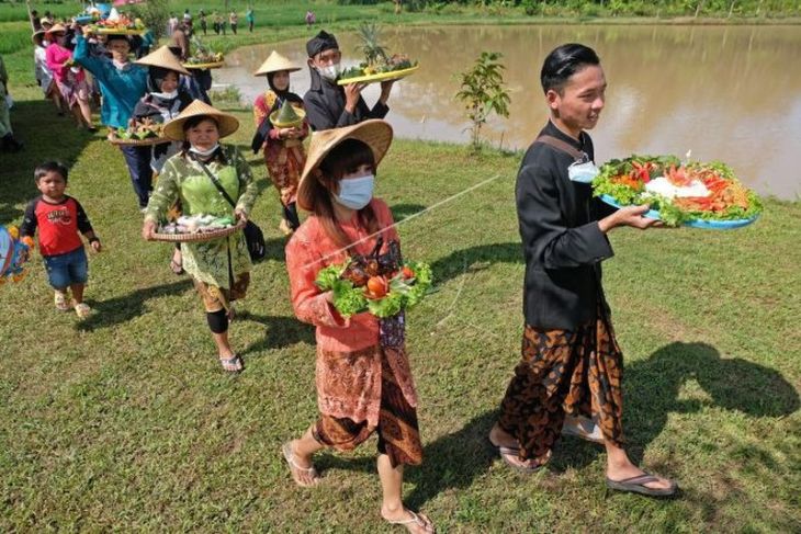 Tradisi Kirab Jodang Rawa Gembongan