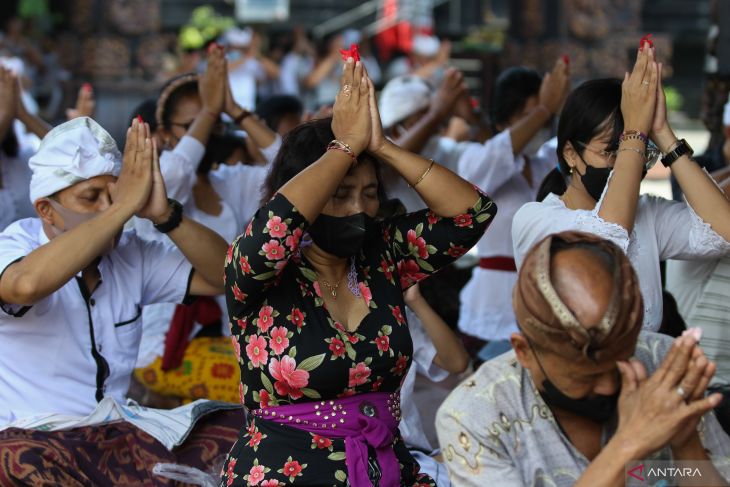 Upacara Melasti di Surabaya