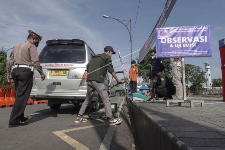 Uji emisi kendaraan bermotor