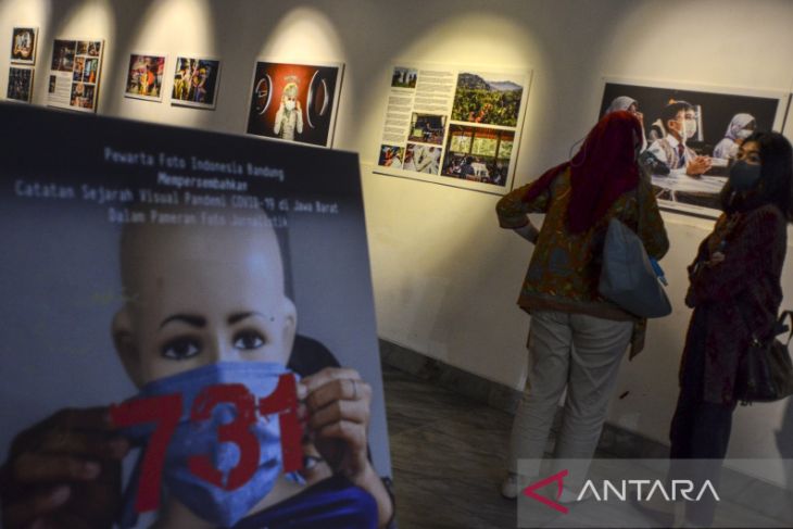 Pameran foto 731 hari pandemi di Indonesia 