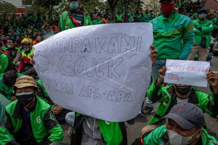 Unjuk rasa pengemudi ojek daring