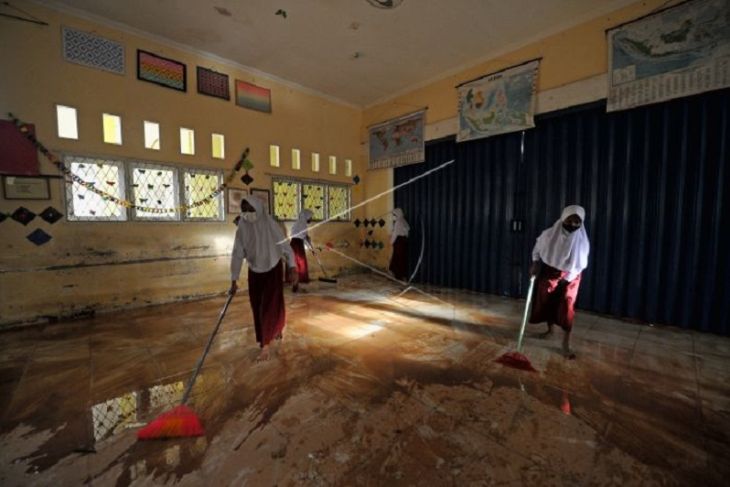 Sekolah terdampak banjir di Jambi