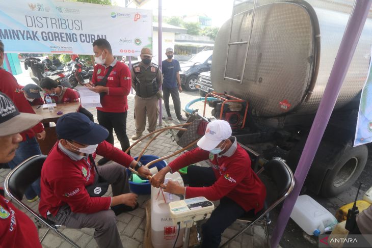 Distribusi Minyak Goreng Curah ke Pedagang