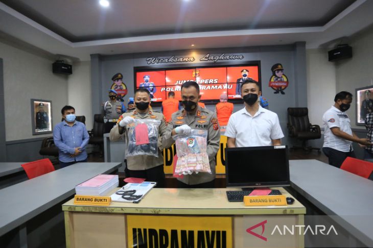 Pengungkapan kasus korupsi dana penanganan COVID-19