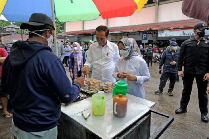 Presiden Jokowi kunjungi pasar Angso Duo Jambi