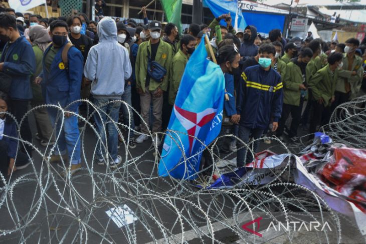 Aksi unjuk rasa BEM di Tasikmalaya 