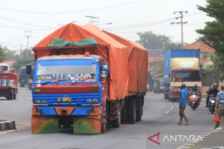 Pembatasan operasional angkutan barang 