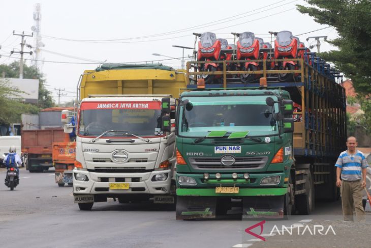 Pembatasan operasional angkutan barang 