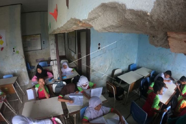 Sekolah kekurangan ruang kelas di Muaro Jambi
