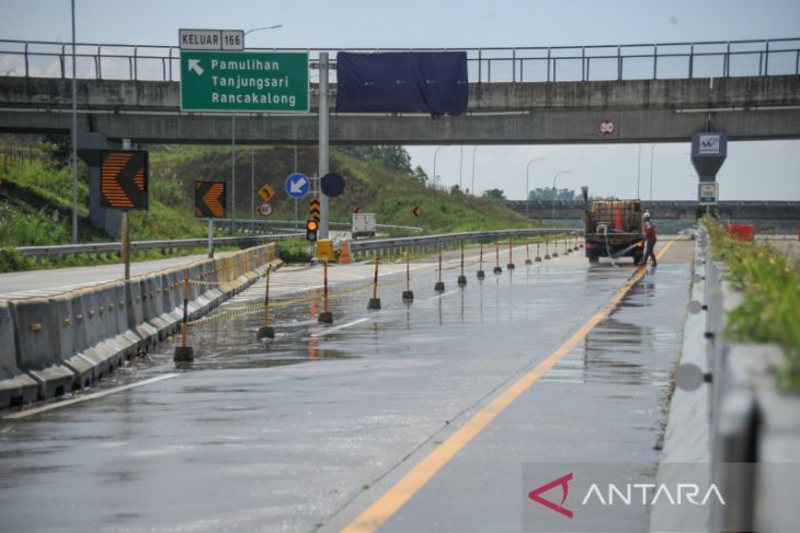 Persiapan arus mudik di jalan tol Cisumdawu 