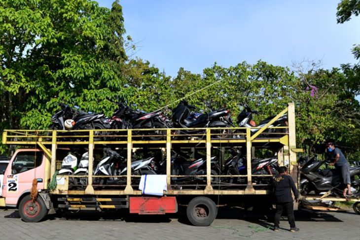 Angkutan sepeda motor pemudik dari Bali