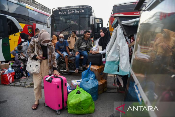 Pemudik terus berdatangan dl