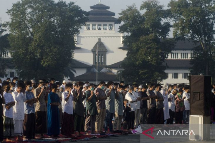 Salat Idul Fitri di lapangan Gasibu Bandung 